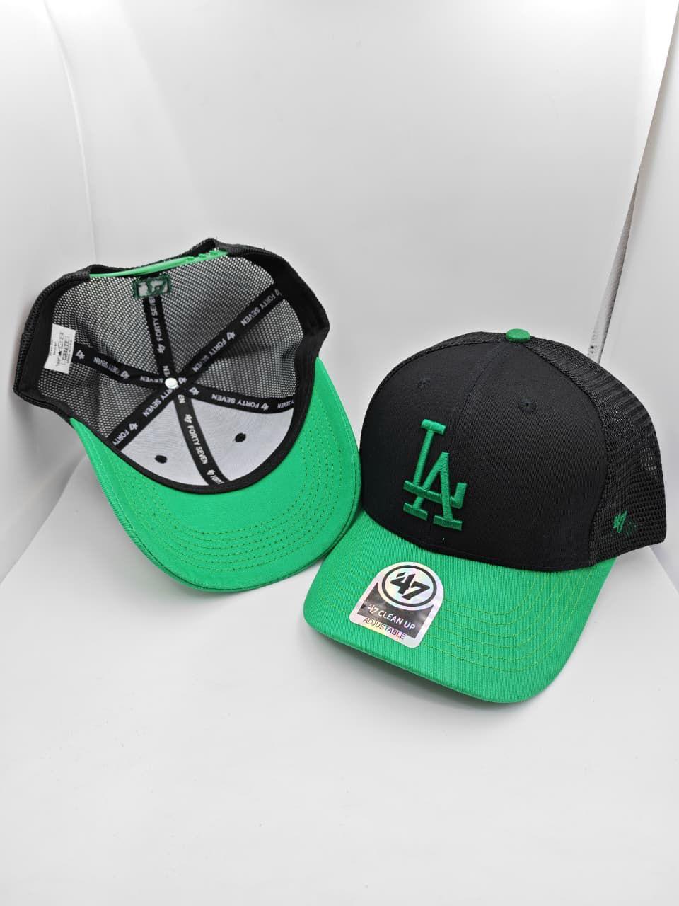 LA caps