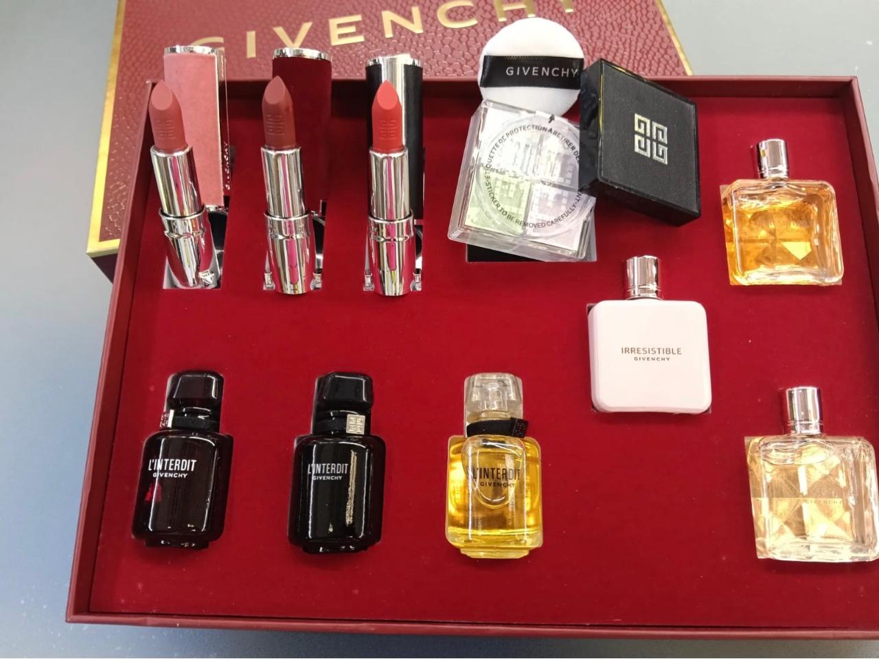 GIVENCHY SET  Perfumes